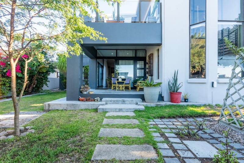 4 Bedroom Property for Sale in Linkside Western Cape